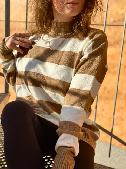 Strīpains sieviešu garais džemperis